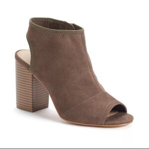 Women’s chunky peep toe bootie sandal